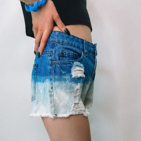 BDG Tye Dye High Waisted Jean Shorts - Picture 3 of 8